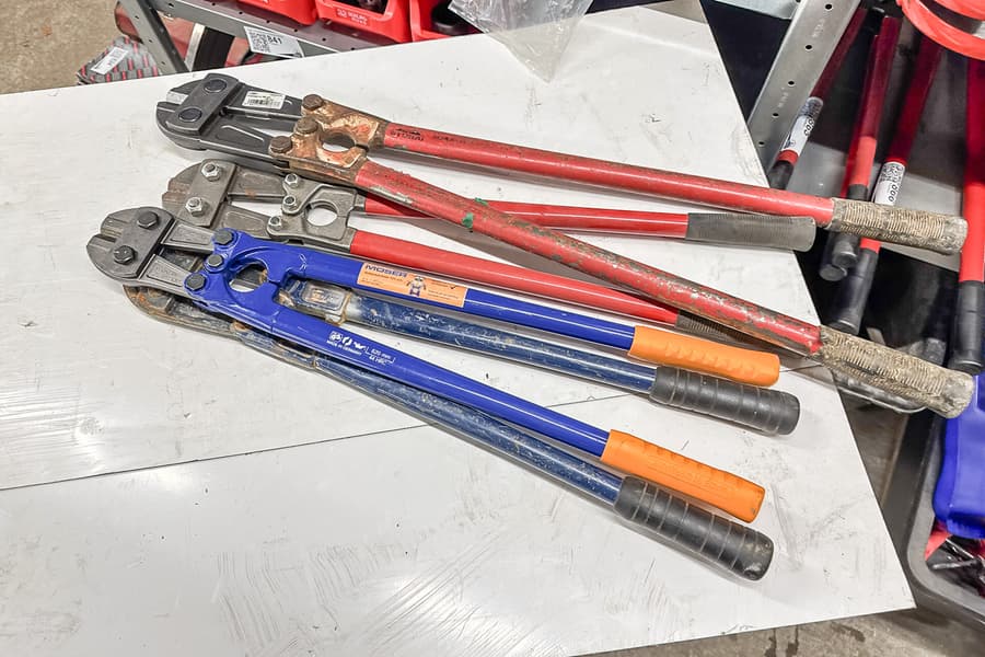 4 Bolzenschneider